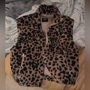 Abercrombie & Fitch YPB Leopard Vest